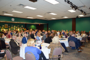 executive speaker series crowd for tim necastro and panel